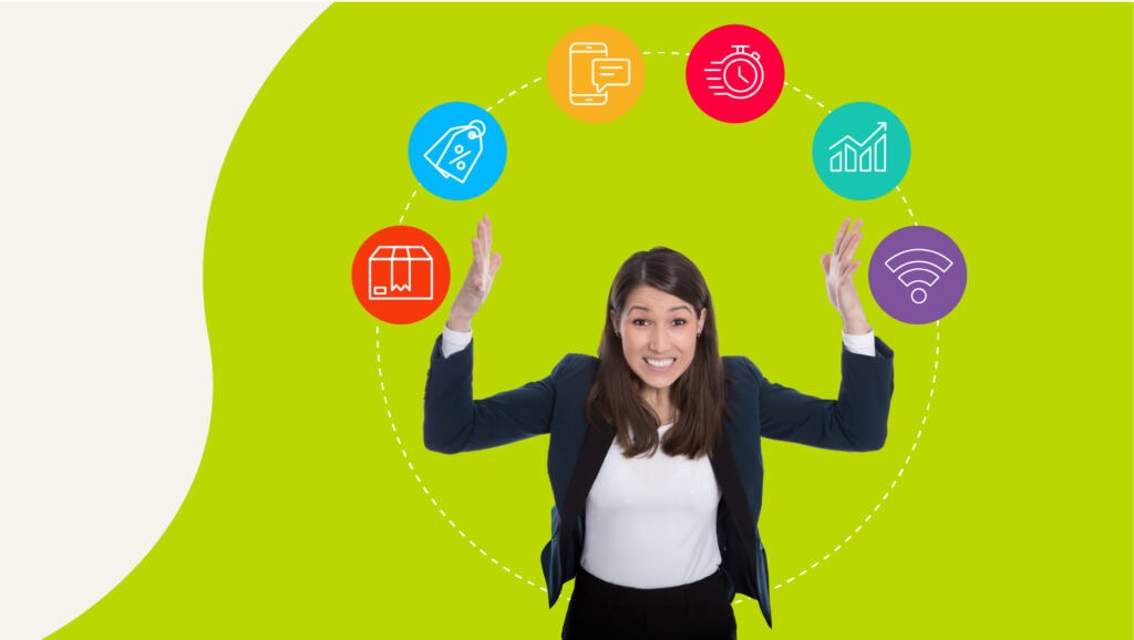 Steuerberaterin präsentiert digitale Geschäfts- und Marketing-Icons vor grünem Hintergrund.