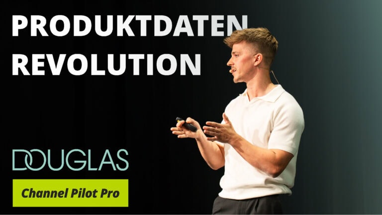 Jonas Franke im Vortrag zum Thema DOUGLAS Produktdaten Optimierung mit KI